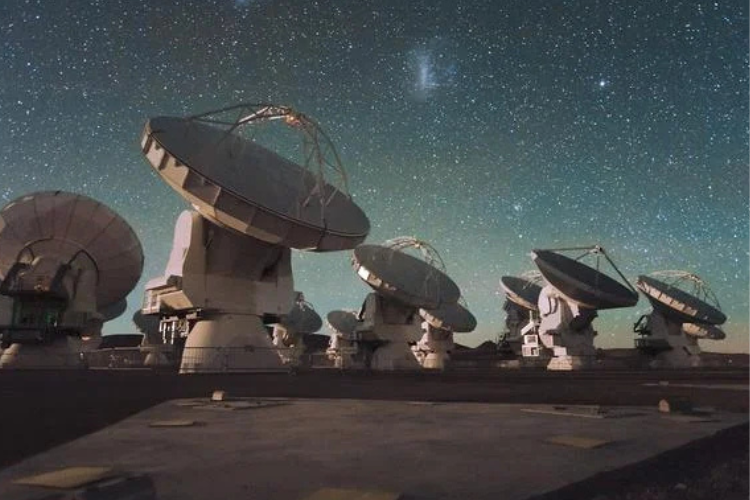 The ALMA Array is completed with 145 New Low Noise Amplifiers